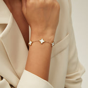 CLOVER BRACELET | WHITE PEARL